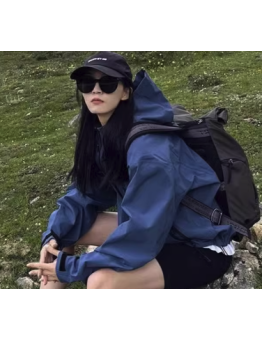 AUFUNRA Women’s 3-in-1 Outdoor Jacket | Spring & Autumn Hiking Coat for Grassland Travel | Couple’s Mountaineering Wear 2025