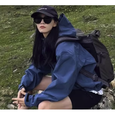 AUFUNRA Women’s 3-in-1 Outdoor Jacket | Spring & Autumn Hiking Coat for Grassland Travel | Couple’s Mountaineering Wear 2025